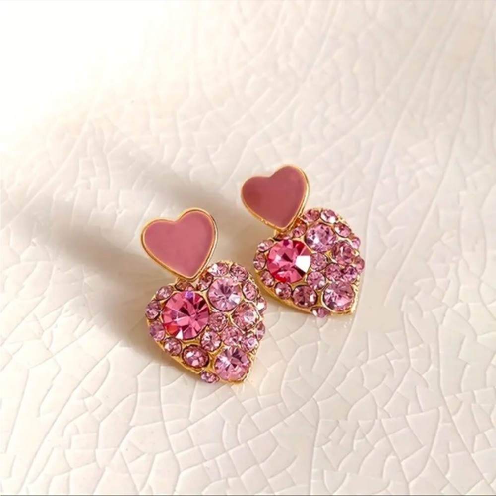Pink Rhinestone Double Heart Stud Earrings Gold Tone Romantic Sparkle NWT